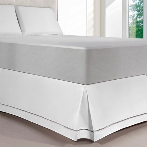 Saia Box Ponto Palito Branco Queen Size Kacyumara